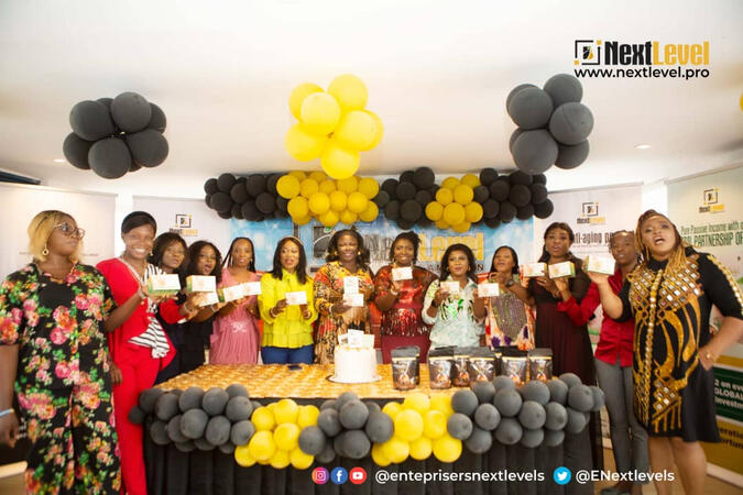 Femebold Women